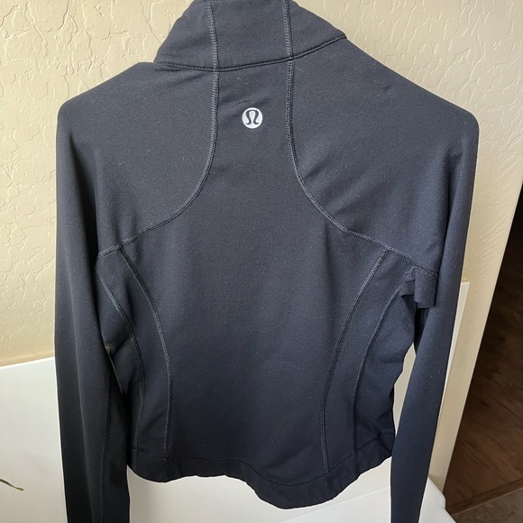 Lululemon jacket - Picture 2 of 8